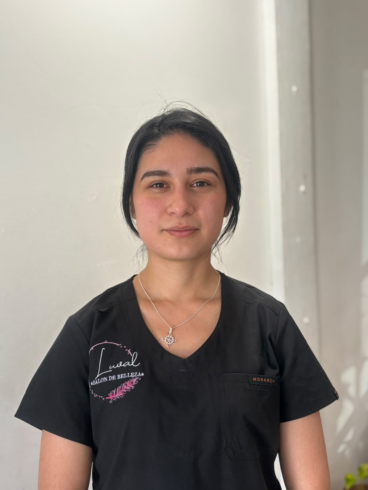 Ivonne, profesional de Luval Salón de Belleza